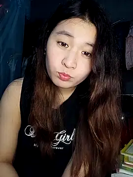 Snapshot of -Datini- chatting on 02.25.26 -Datini- online show from 02.25.26