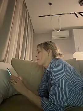 Snapshot of CarmenBlues_ chatting on 02.22.26 CarmenBlues online show from 02.22.26