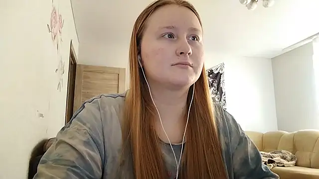 Snapshot of AnikaLipps chatting on 02.27.26 AnikaLipps online show from 02.27.26