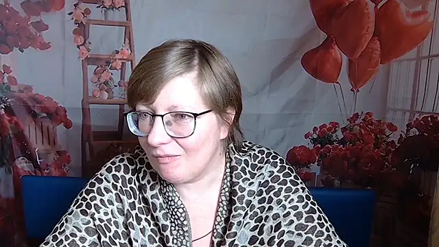 Snapshot of RadaChudna chatting on 02.25.26 RadaChudna online show from 02.25.26