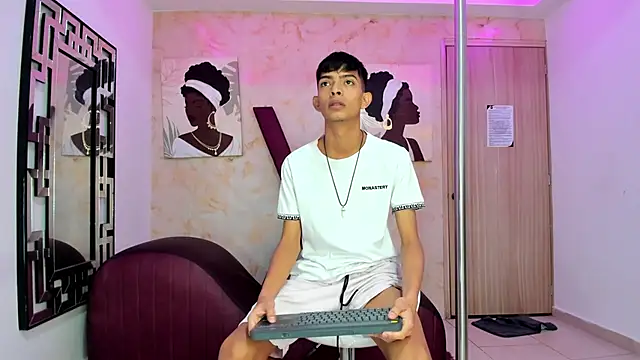 Snapshot of KITTY_BOSH chatting on 02.17.26 KITTY BOSH online show from 02.17.26