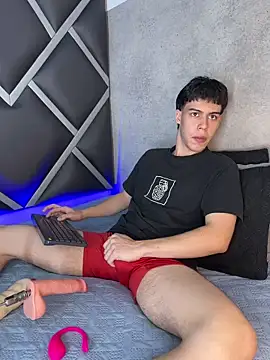 Snapshot of Lucian-greyy chatting on 02.17.26 Lucian-greyy online show from 02.17.26