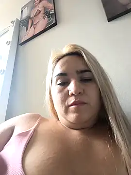 Snapshot of violet-grey chatting on 02.22.26 violet-grey online show from 02.22.26