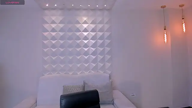 CarolineEvans x online show from 02.27.26