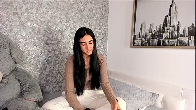 Anika H online show from 04.07.26