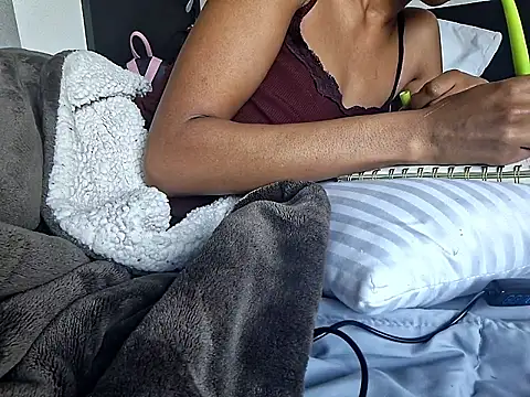 Cinnamonbunn online show from 02.26.26