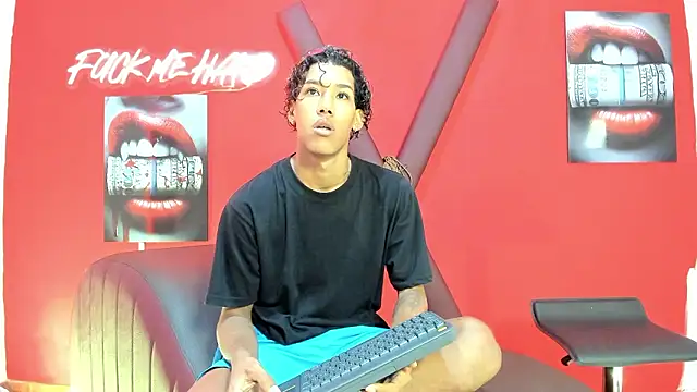 Snapshot of GREEN_BOYS chatting on 02.19.26 GREEN BOYS online show from 02.19.26