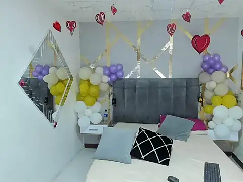 victoriaa tall online show from 02.19.26