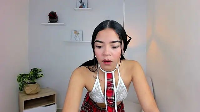 Dafne Maroto online show from 04.26.26