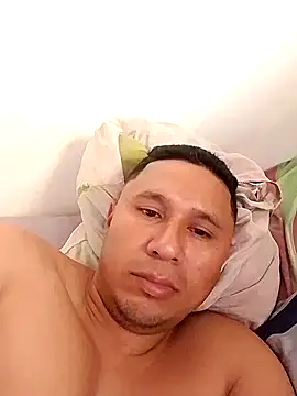 Snapshot of deiner13 chatting on 02.15.26 deiner13 online show from 02.15.26