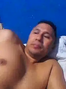 Snapshot of deiner13 chatting on 02.20.26 deiner13 online show from 02.20.26