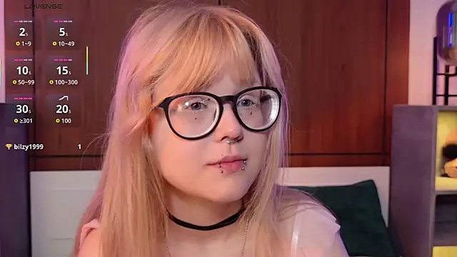 MoliQin online show from 06.04.26