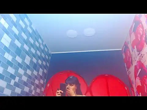 Snapshot of charlottxjuless chatting on 02.19.26 charlottxjuless online show from 02.19.26