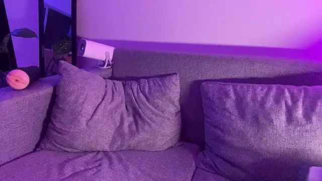 Snapshot of Heytincho chatting on 02.23.26 Heytincho online show from 02.23.26