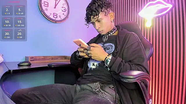 Maximoking26 online show from 02.24.26