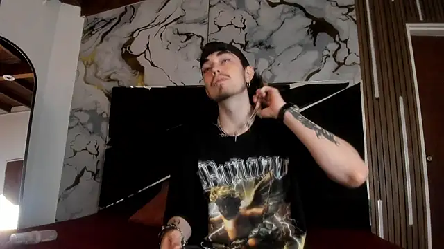 Snapshot of Couple_In_Heat chatting on 02.21.26 Couple In Heat online show from 02.21.26