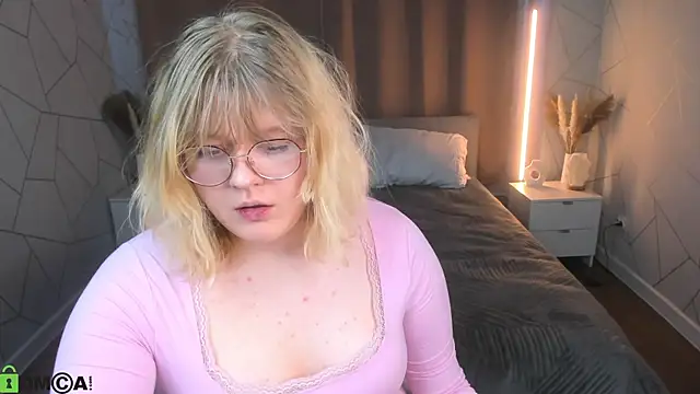 luna c0ra online show from 04.11.26