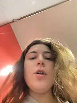 Snapshot of kate_nicepops999114 chatting on 02.26.26 kate nicepops999114 online show from 02.26.26