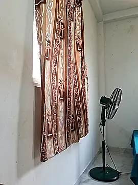 Queen Saara online show from 03.30.26