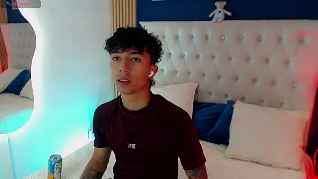 Aiden Rivers  online show from 03.28.26