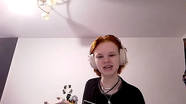 CurlaPettyBom online show from 02.27.26