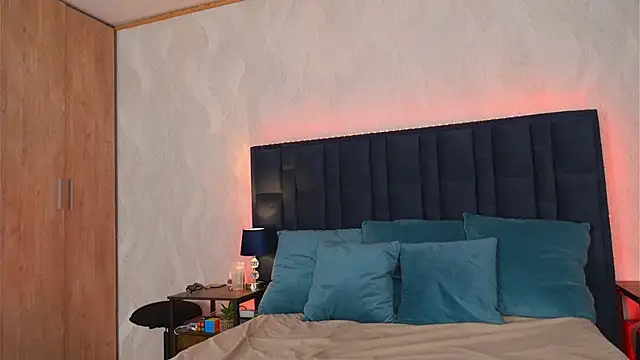 LucyDeLuca online show from 04.12.26