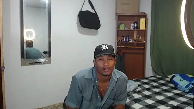 Snapshot of Dani-brown chatting on 05.15.26 Dani-brown online show from 05.15.26