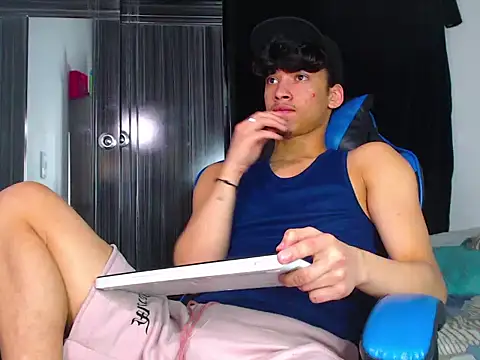 Snapshot of Lyam_Russo chatting on 02.24.26 Lyam Russo online show from 02.24.26