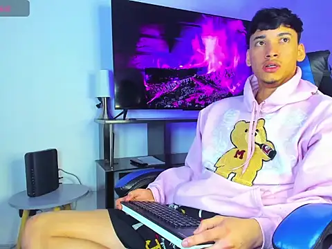 Lyam Russo online show from 03.30.26