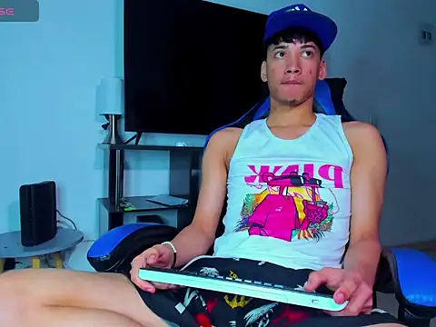 Lyam Russo online show from 04.07.26