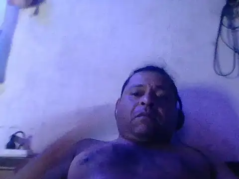 Snapshot of DesexedCooler chatting on 06.19.26 DesexedCooler online show from 06.19.26