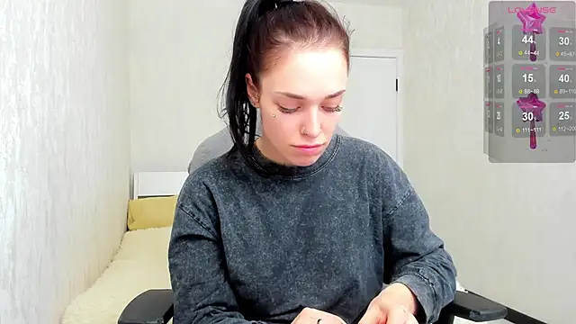 Snapshot of milkbrownn chatting on 02.20.26 milkbrownn online show from 02.20.26