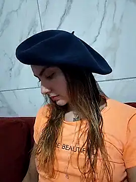 Larinhacat online show from 03.02.26