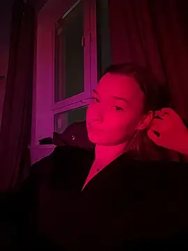 EmmaTurners online show from 02.25.26