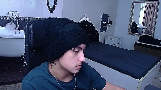 Snapshot of GriffinDane chatting on 02.20.26 GriffinDane online show from 02.20.26