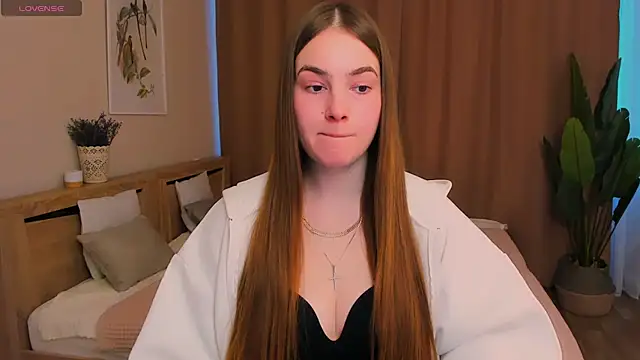 Snapshot of Maddy_Wood_ chatting on 02.18.26 Maddy Wood online show from 02.18.26