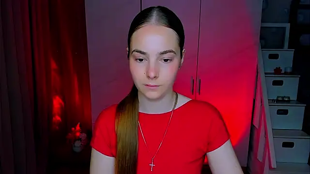 Maddy Wood  online show from 06.04.26