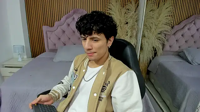 Angel St1 online show from 06.05.26