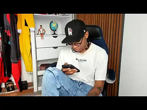 Snapshot of yandi_hot chatting on 02.25.26 yandi hot online show from 02.25.26