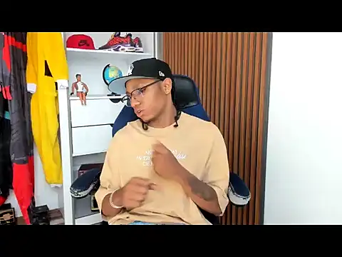 Snapshot of yandi_hot chatting on 02.26.26 yandi hot online show from 02.26.26