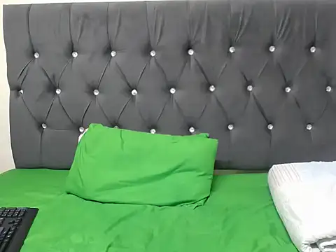 HornyLilHoney online show from 02.24.26