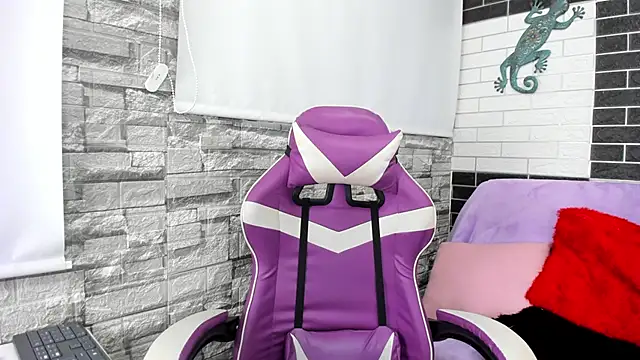 Snapshot of Sienna_Lux01 chatting on 03.03.26 Sienna Lux01 online show from 03.03.26