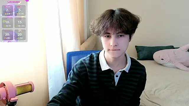 Snapshot of _LukaHayes_ chatting on 03.03.26 LukaHayes online show from 03.03.26