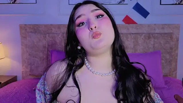 zoe moon   online show from 07.05.26