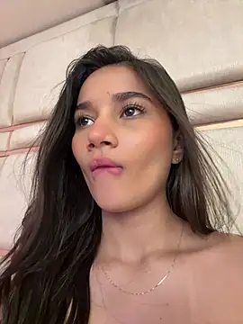 AlessiaVallmont online show from 03.20.26