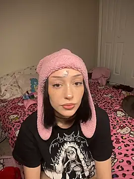 strwbrrymilk online show from 03.14.26