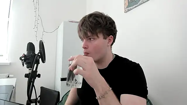 Snapshot of _hetero chatting on 02.23.26 hetero online show from 02.23.26