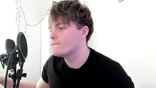 Snapshot of _hetero chatting on 02.25.26 hetero online show from 02.25.26