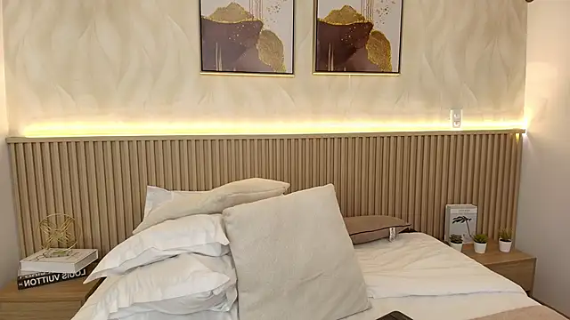 BellaMillers online show from 04.21.26