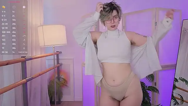 Snapshot of SpiderrArti chatting on 02.22.26 SpiderrArti online show from 02.22.26